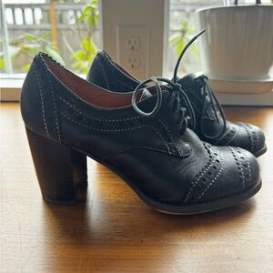 Biviel Black oxford heels, size 37